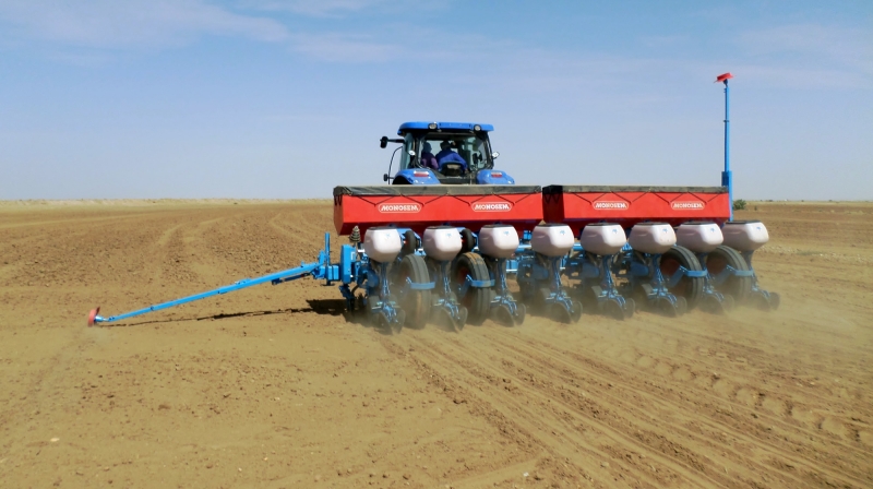 Epandeur engrais, semences, sable pour micro tracteur